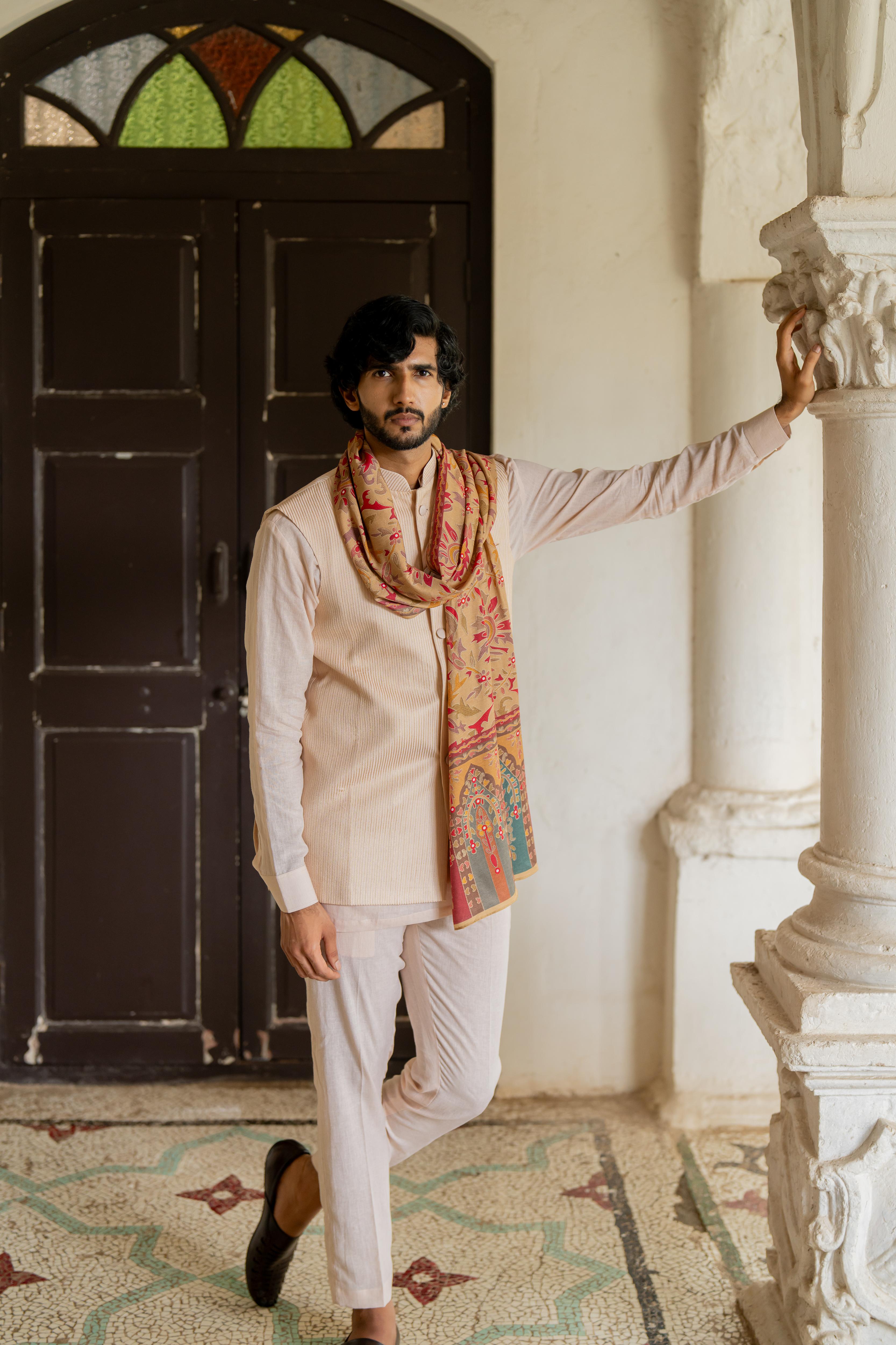 Tusser Dyed Linen Ensemble with Pashmina Stole
