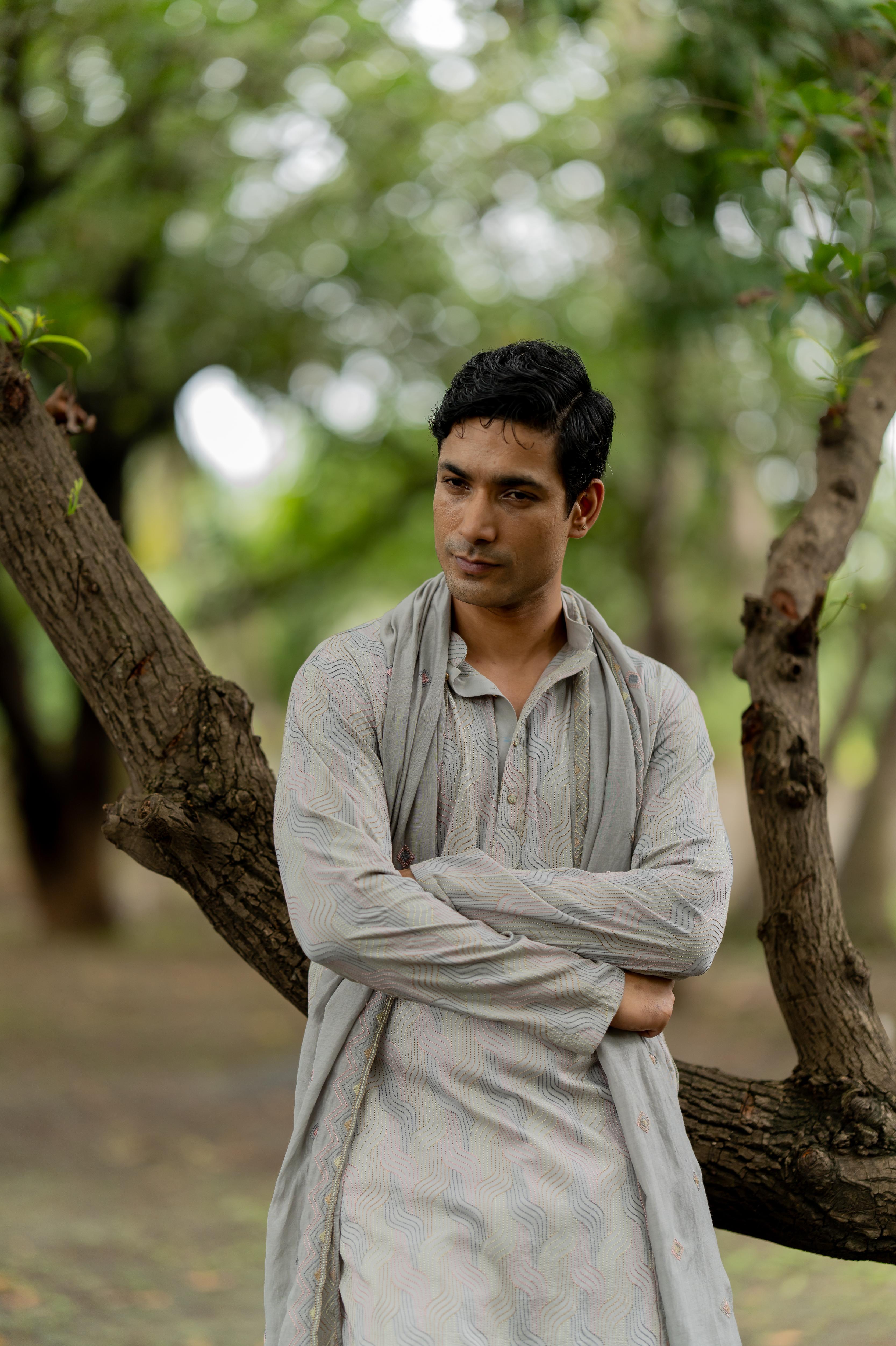Grey Dyed Embroidered Kurta, Stole & Off White Pants