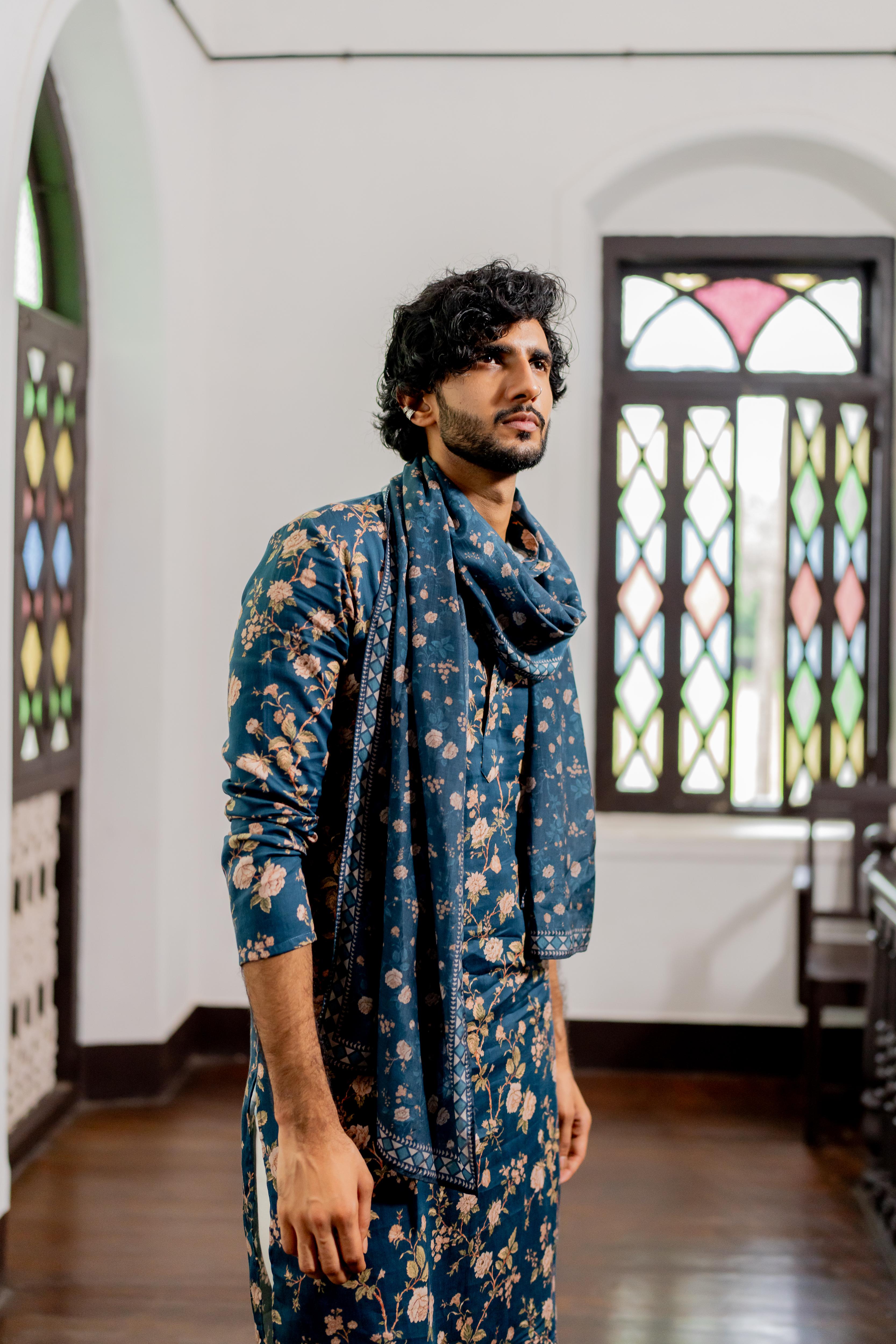 Navy Blue Digital Printed Kurta, Stole & Off White Dyed Pants