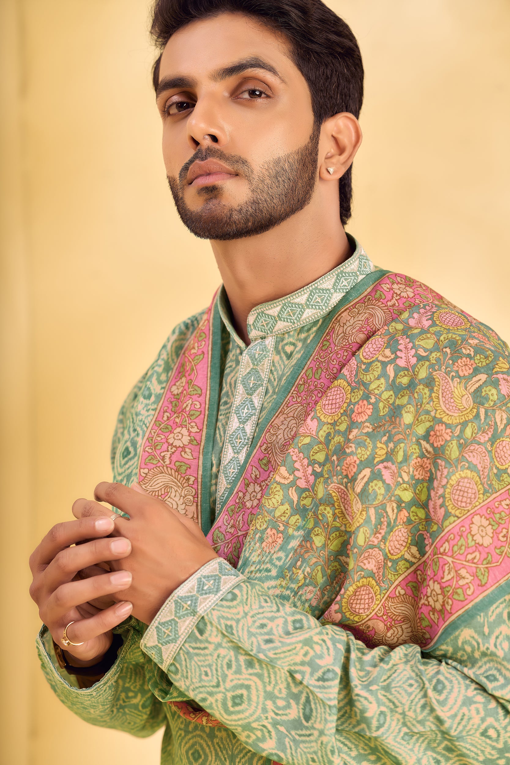 Turquoise Ikat-Patterned Kurta, Stole with Off-White Pant