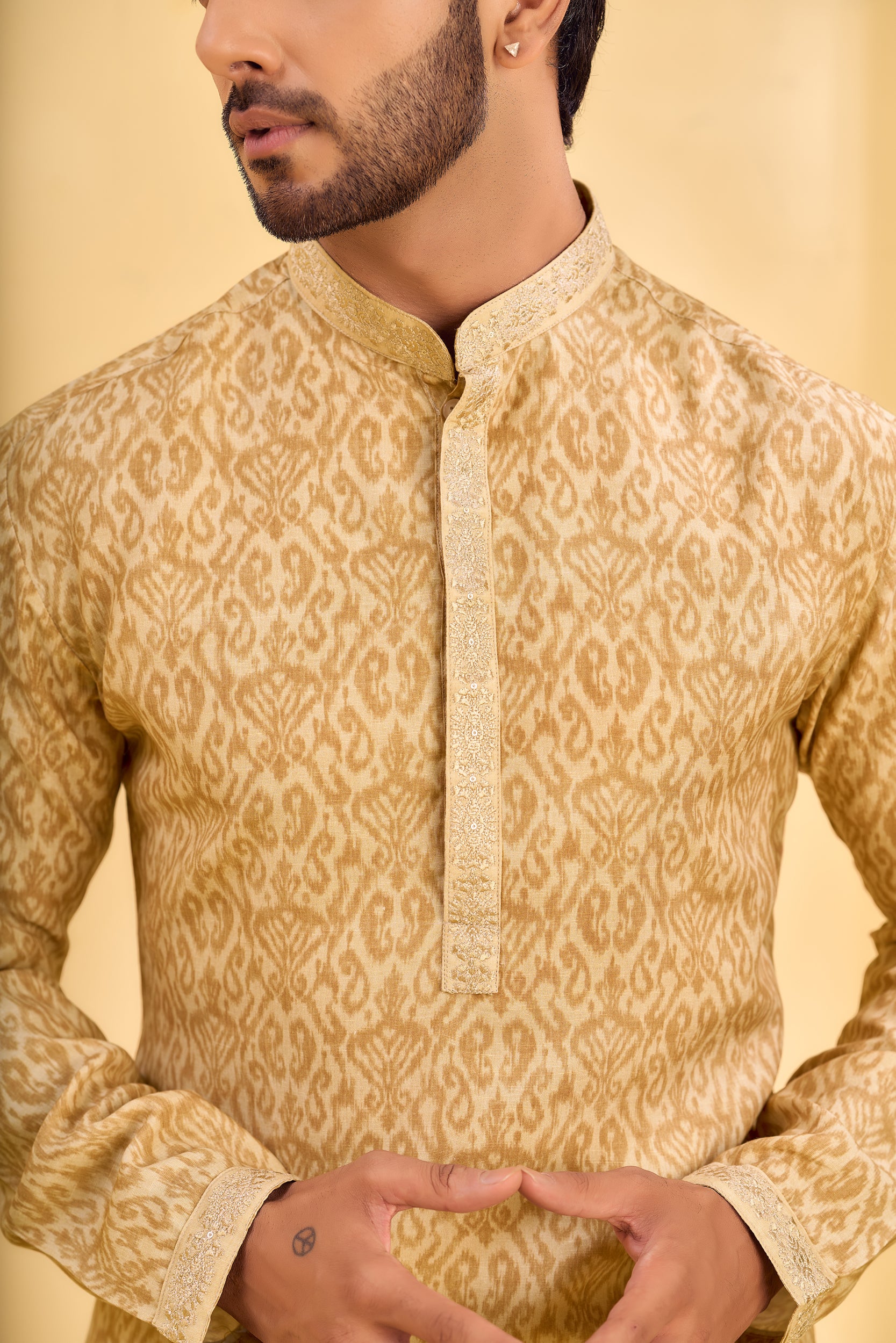 Beige Ikat-Patterned Kurta, Stole with Off-White Pant