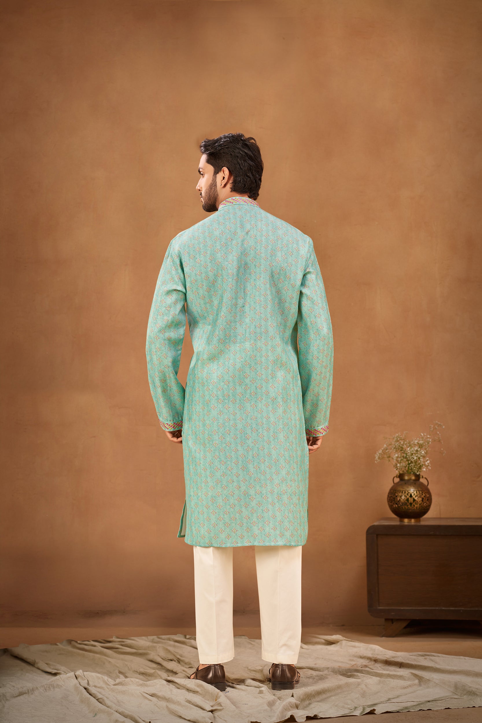 Sea Green Bandhani-Patterned Kurta, Stole with Off-White Pants