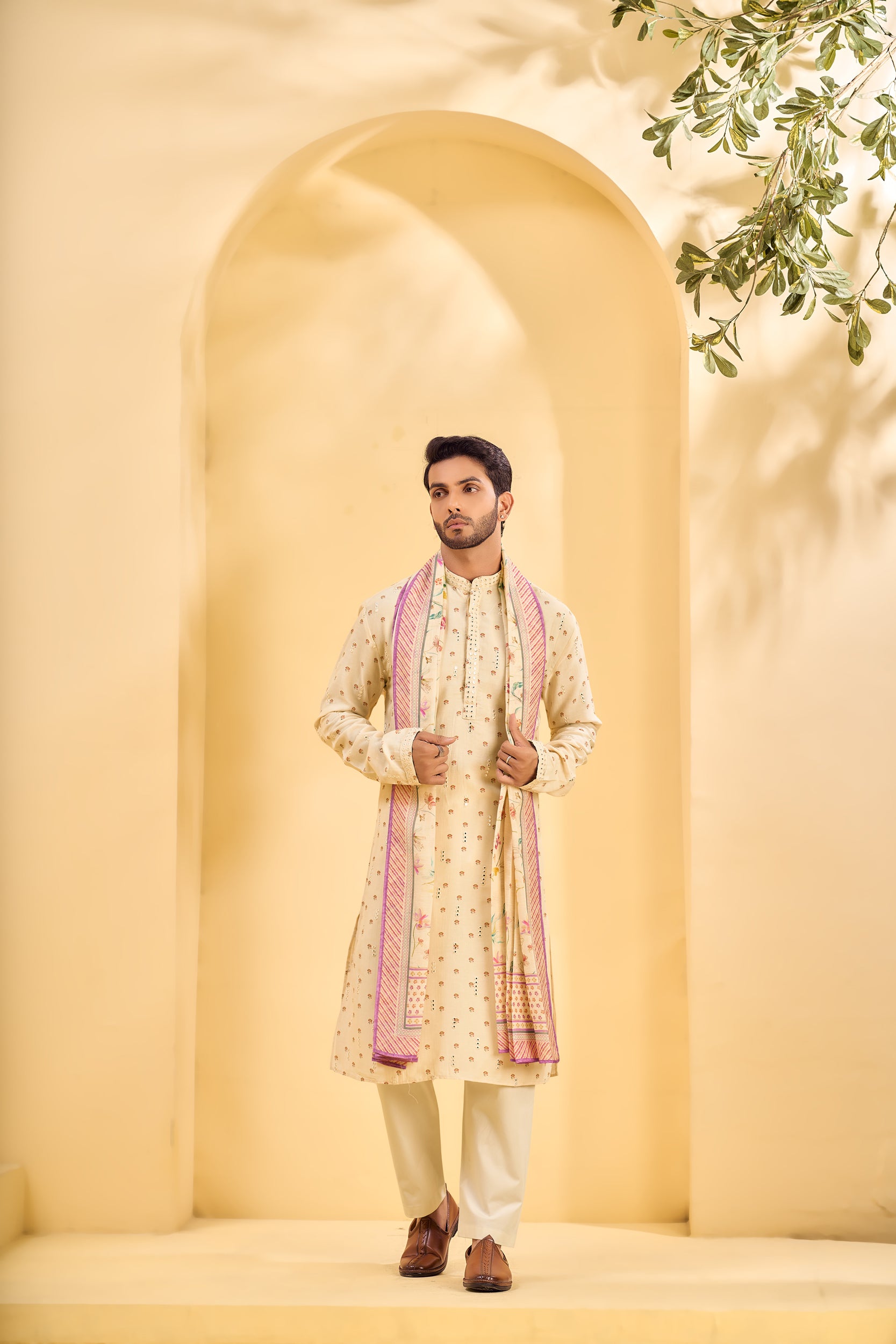 Off-White Mirror-Embroidered Printed Kurta, Stole with Off-White Pant