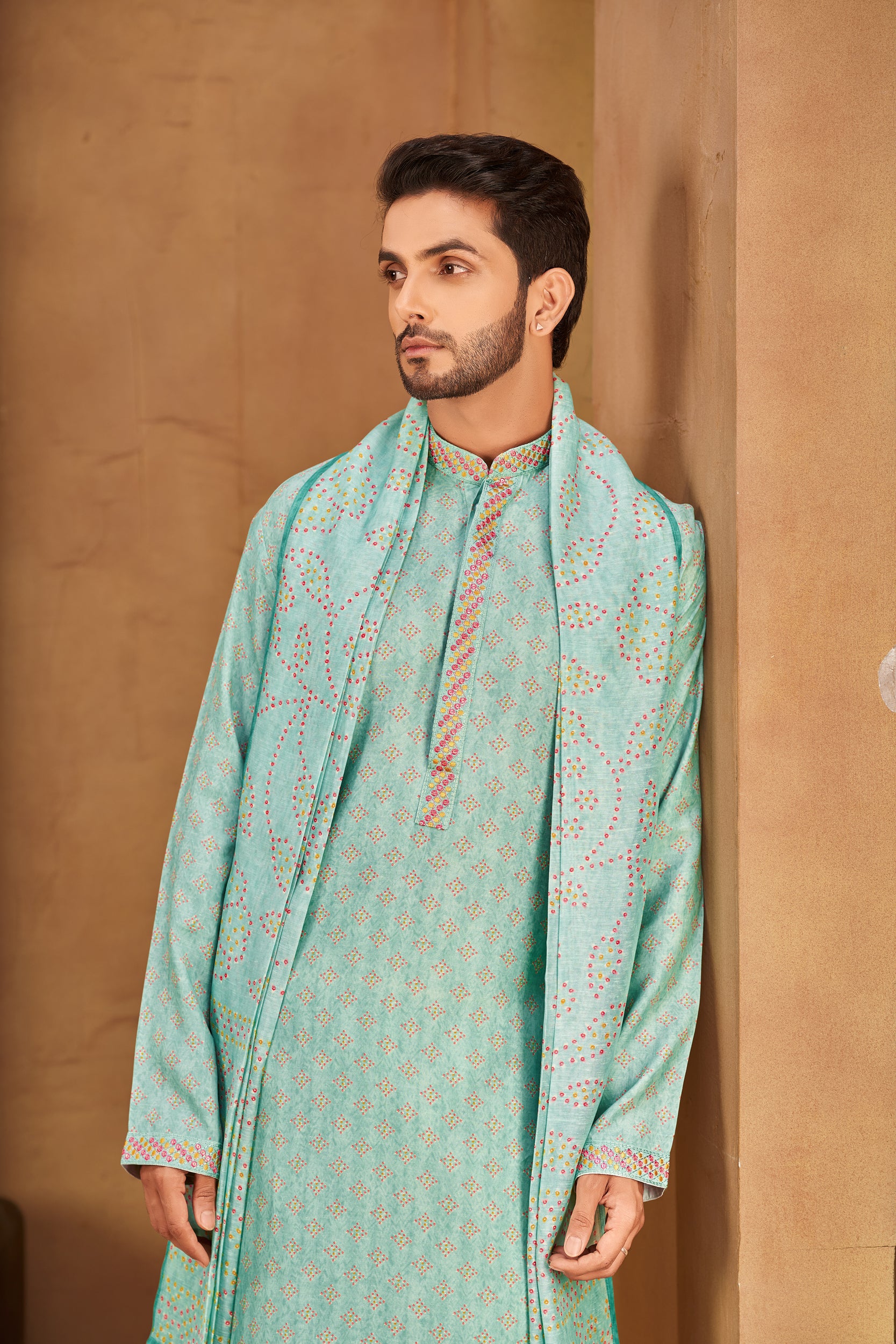Sea Green Bandhani-Patterned Kurta, Stole with Off-White Pants